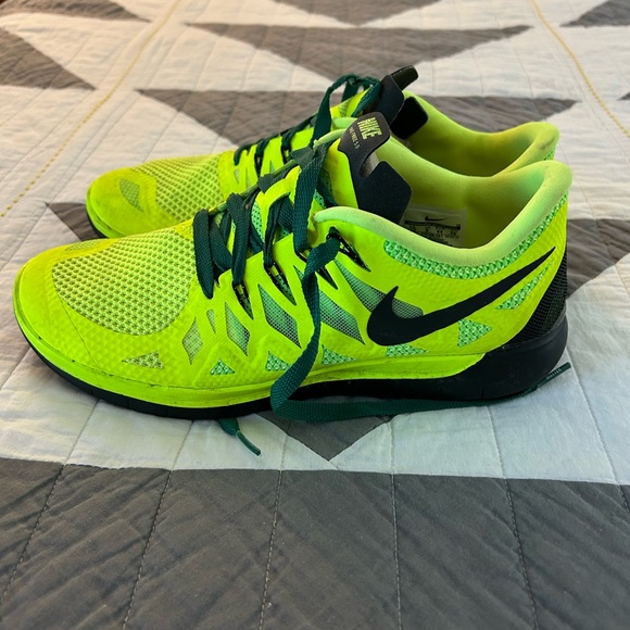 Nike Free 5.0 Bright Yellow Running Shoes - Picture 3 of 11
